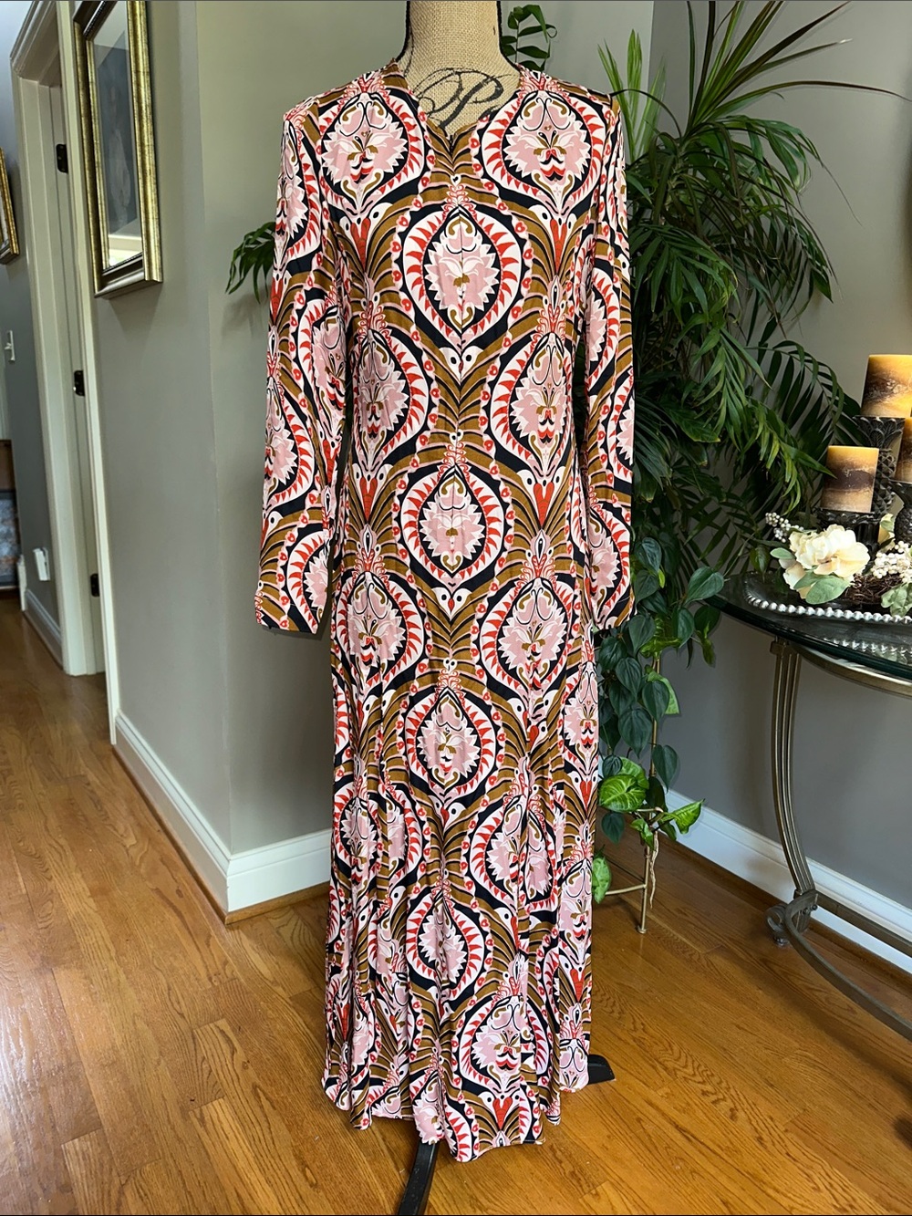 FARM Rio Pineapple Jewelry Long Sleeve Medallion-Print Maxi Dress size small 4-6